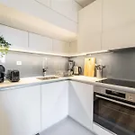 דירה On The Square Flat - Center By House And People *