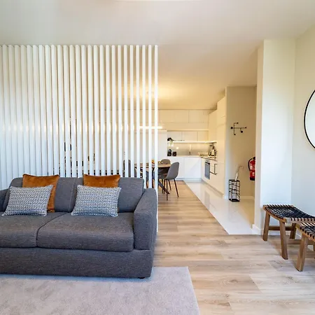 On The Square Flat - Center By House And People Апартаменти Брага